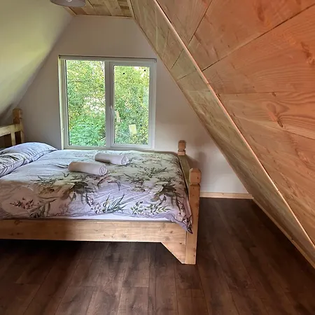 Animal Farm & Forest * Rhode