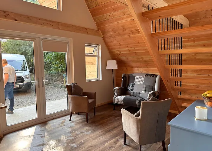 Animal Farm & Forest Rhode